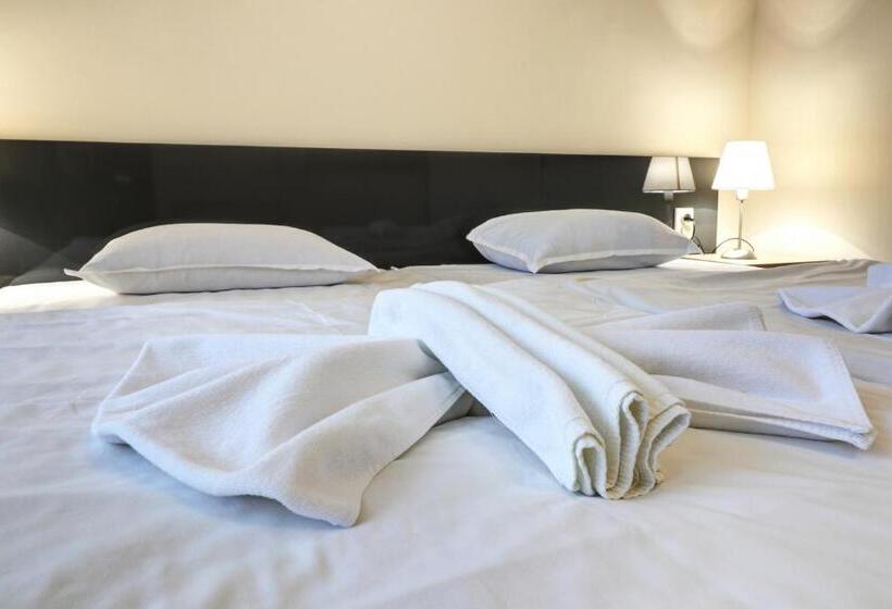 Quarto Estandar, Family Hotel Jupiter