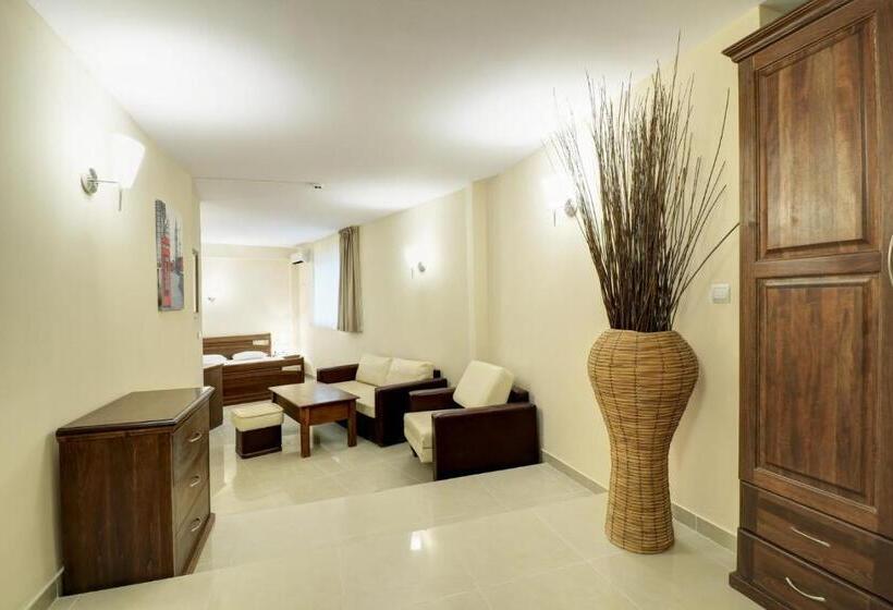 Студия Стандарт, Family Hotel Jupiter