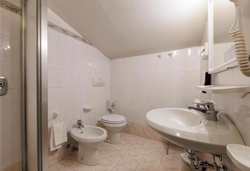 Трехместный Номер Комфорт, Miravalle