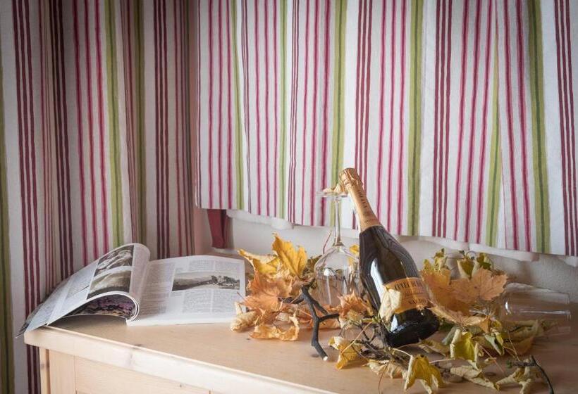 Family Suite, Miravalle