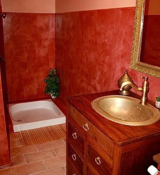 اتاق استاندارد با بالکن, Le Clos Des Laurons