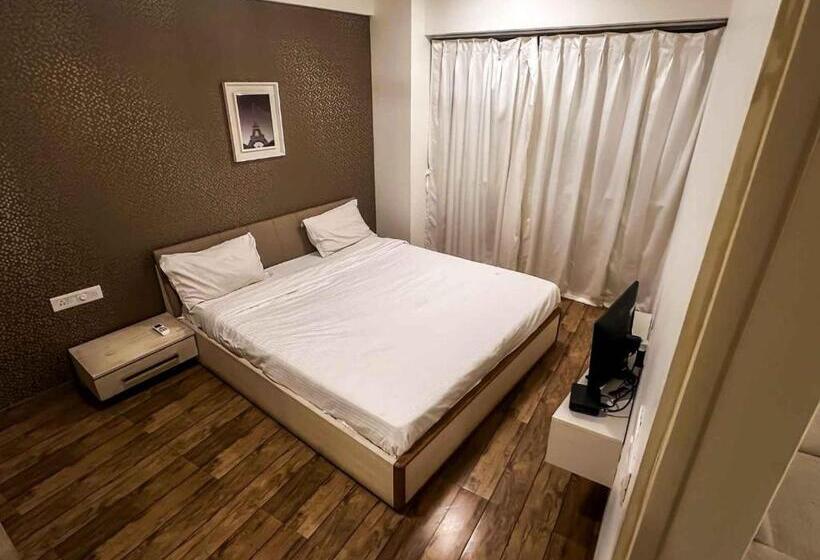 آپارتمان 1 خوابه, Ambition Studio Apartment At Rajhans Belliza