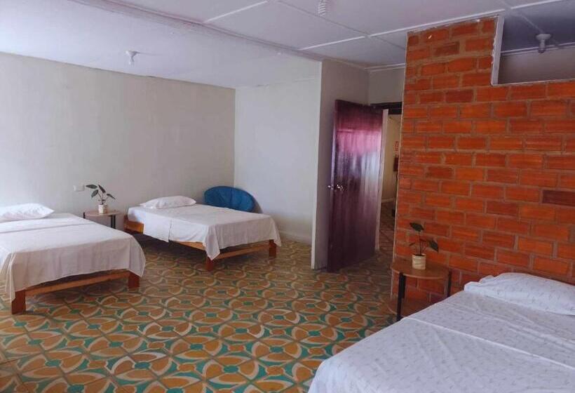 اتاق استاندارد سه نفره, Suyay Lodge Tarapoto