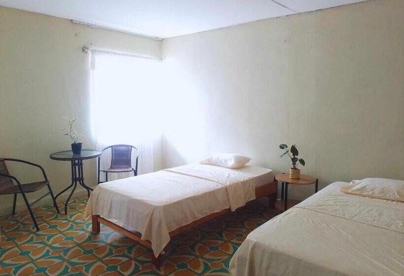 اتاق استاندارد سه نفره, Suyay Lodge Tarapoto