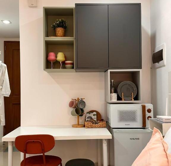 استودیو استاندارد با بالکن, Primo Condo Studio Type   One Pontefino Tower