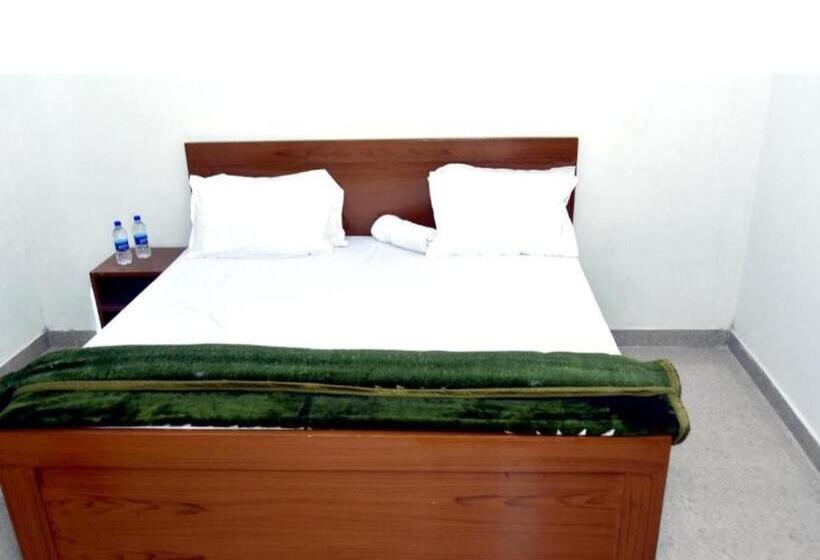 Номер Deluxe, K P Guest House