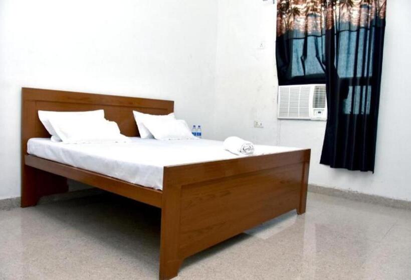 Номер Deluxe, K P Guest House