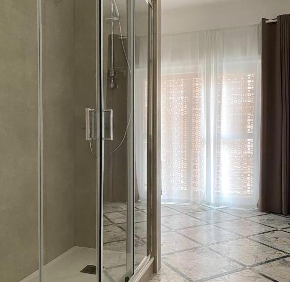اتاق لوکس چهار تخته, Quintino Sella Suites
