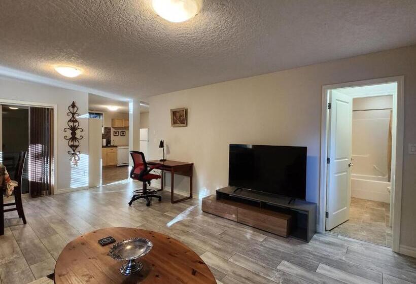 Family Suite, Peaceful Suite Near The Lake