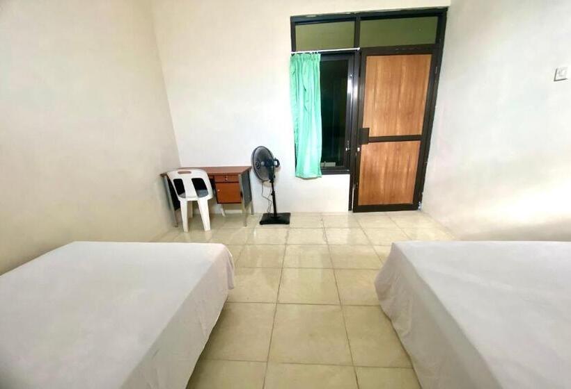 Номер Стандарт, Oyo 93838 Delia Inn Syariah