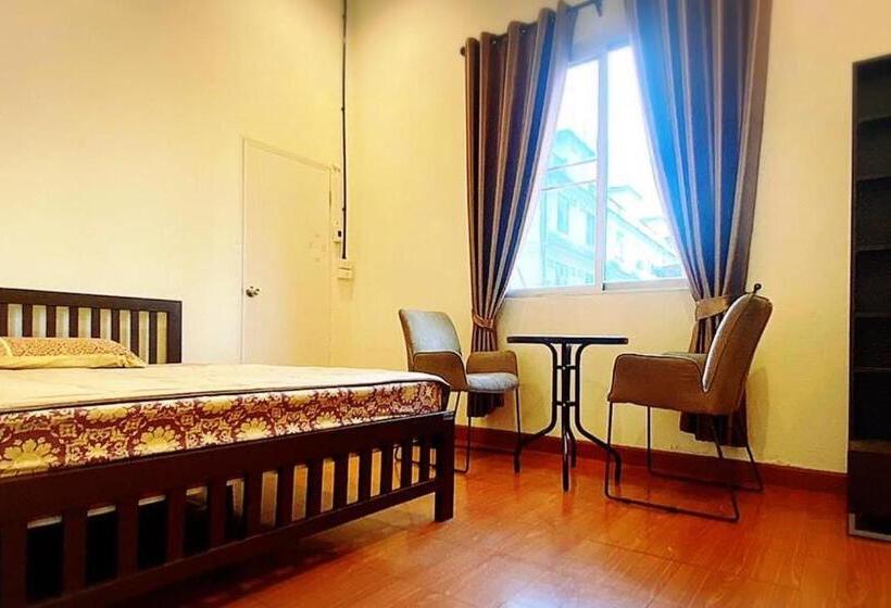 Номер Deluxe, Three Hostel At Night Market Pakchong
