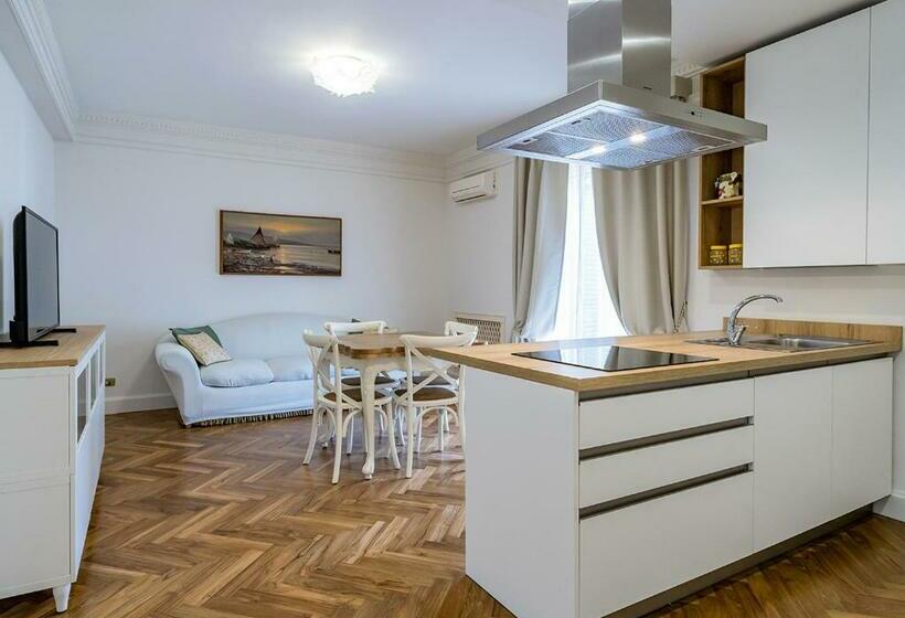 Апартаменты 1 Спальня, Villa Laura