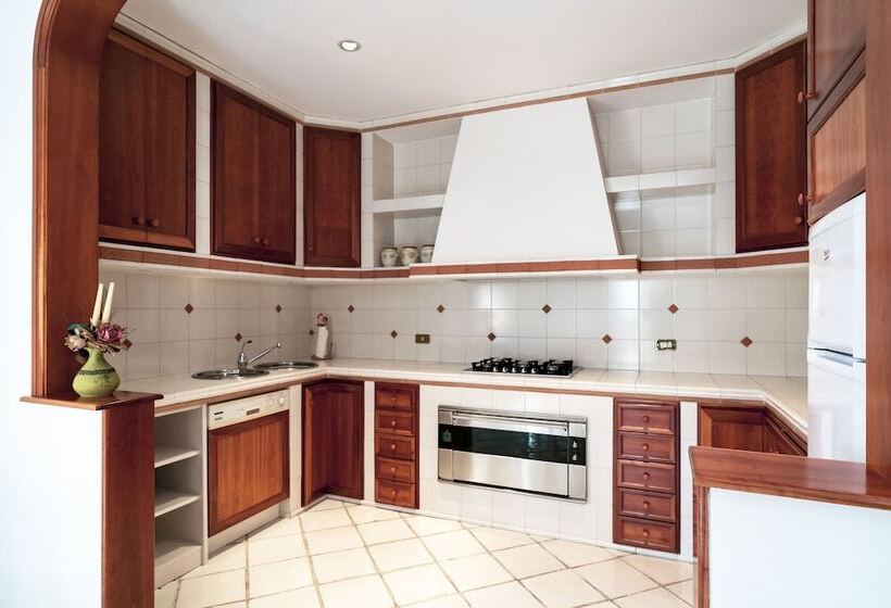 Апартаменты 2 Спальни, Villa Laura