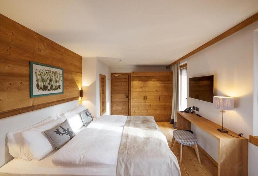 Superior Room with Terrace, Fiori Dolomites Experience