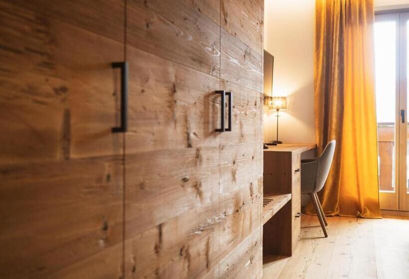 سوئیت با وان آب گرم, Fiori Dolomites Experience