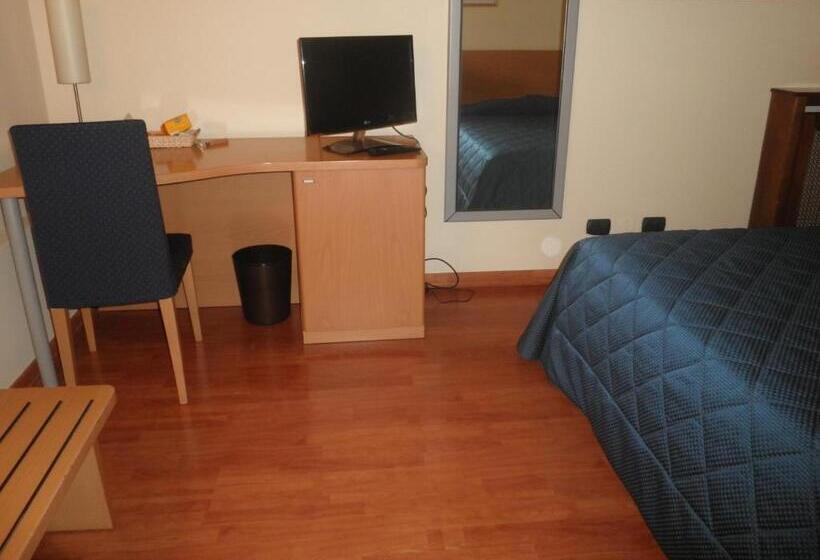 חדר אקונומי יחיד, Selide