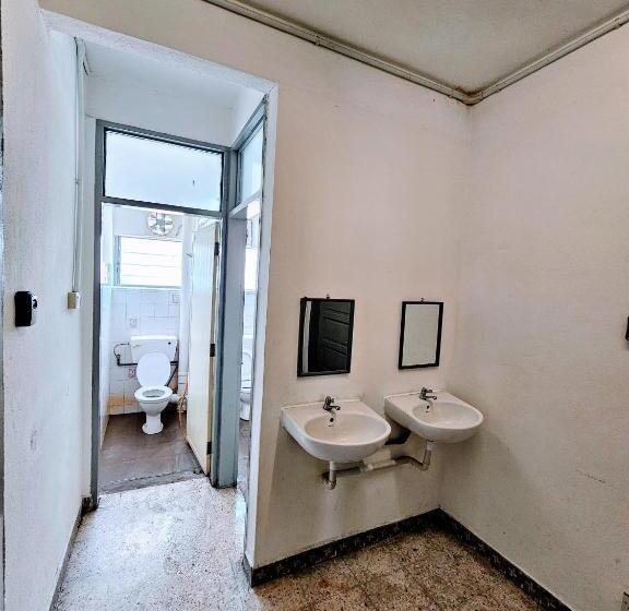 Номер Стандарт с Балконом, Panchor 6 Hostel
