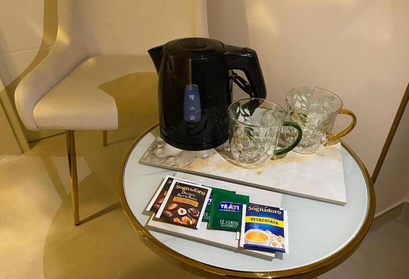 اتاق استاندارد با وان آب گرم, Elegance Paema