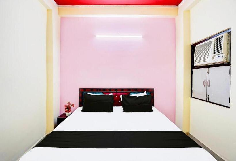 Трехместный Номер Классика, Oyo S S Guest House