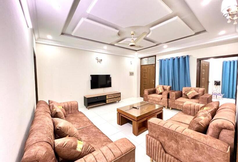 آپارتمان 3 خوابه, Luxury Apartment