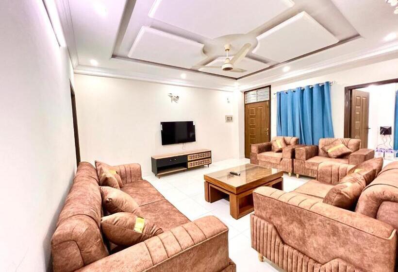 آپارتمان 3 خوابه, Luxury Apartment
