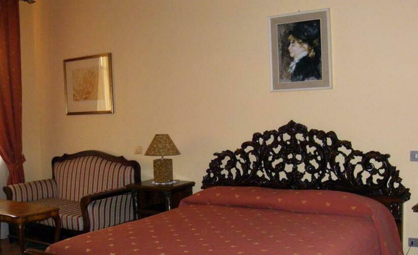 اتاق استاندارد سه نفره, Casa Tavasso