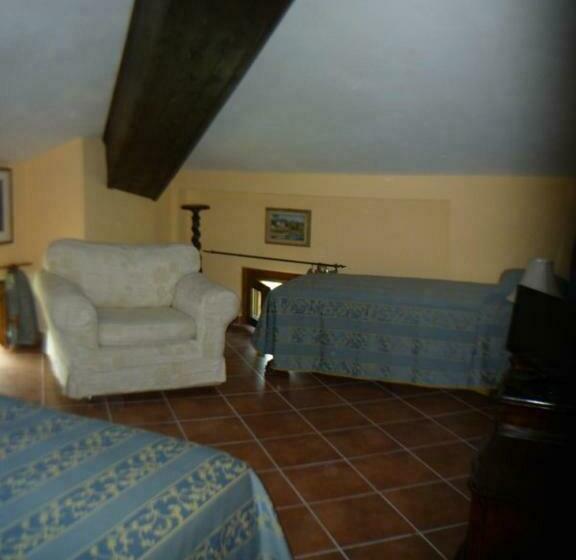 اتاق استاندارد سه نفره, Casa Tavasso