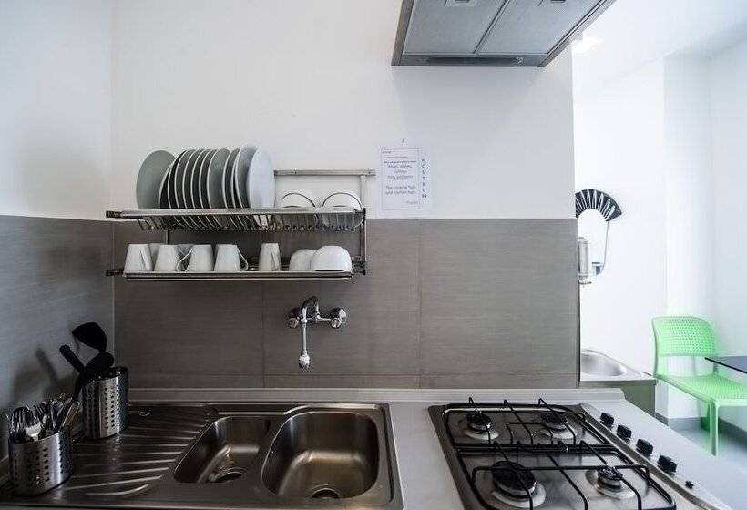 Standard Room, Hostel 94