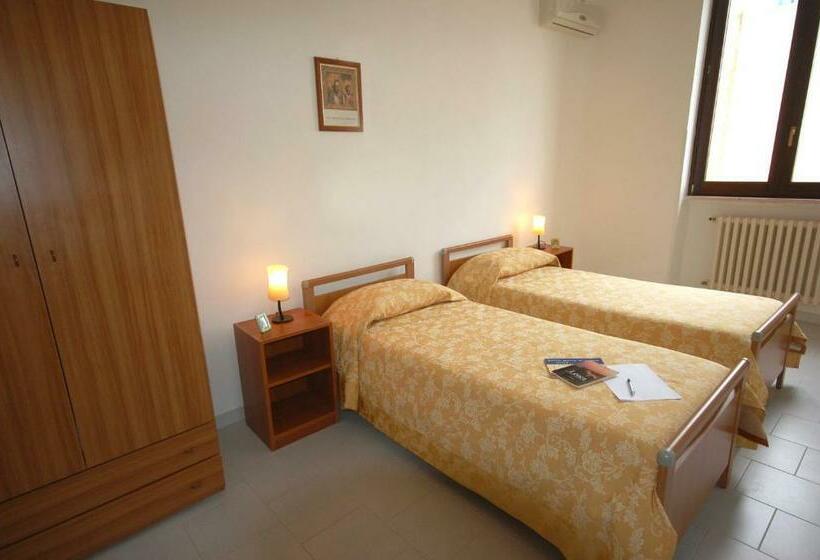 غرفة قياسية, Albergo Del Santuario