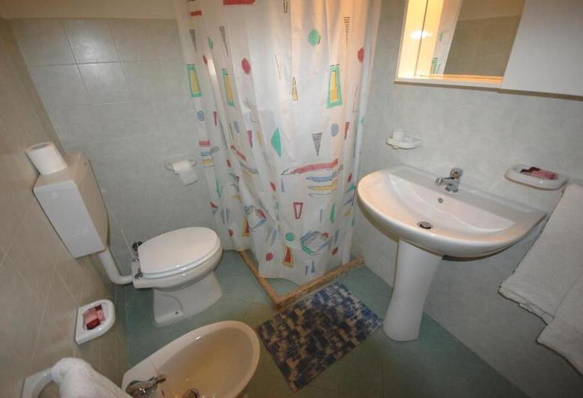 Номер Стандарт Трехместный, Albergo Del Santuario