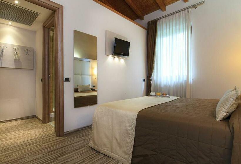 Номер Стандарт, Antica Locanda Del Villoresi