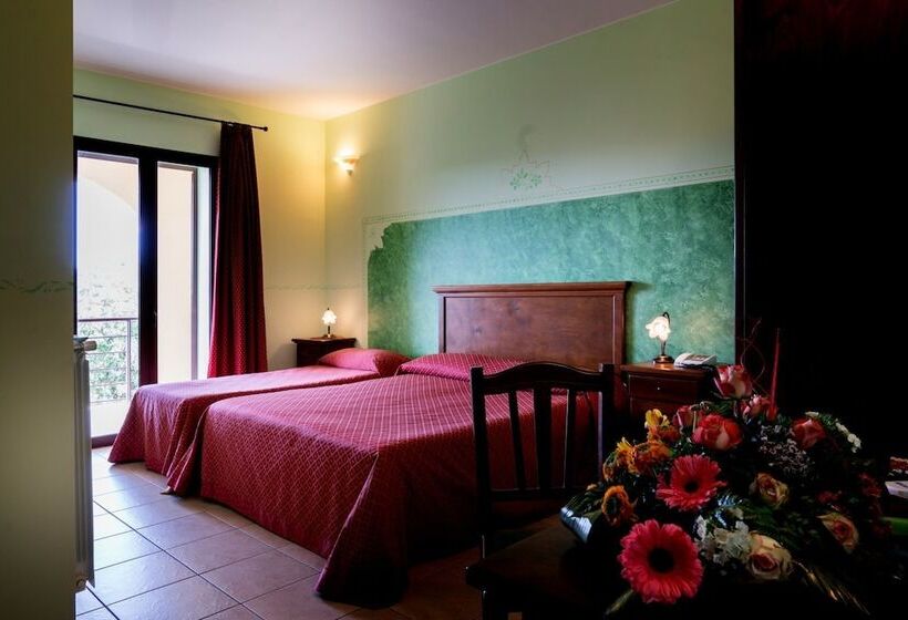 Номер Стандарт Трехместный, Salento