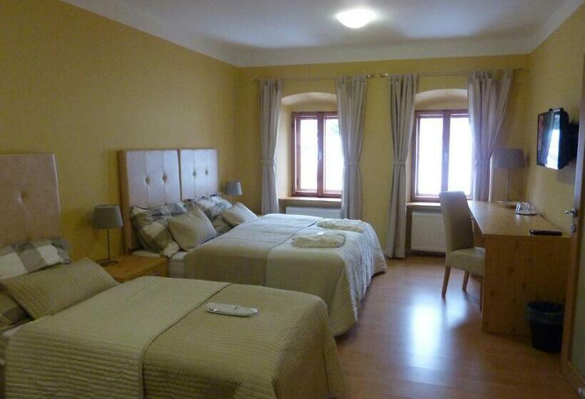 Семейный Номер, Apartments And Suites Kremnica