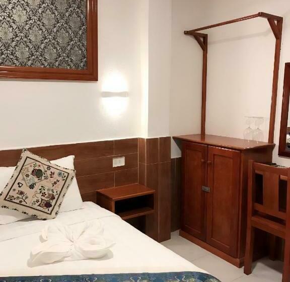 Стандартный Номер Кровать Кинг, Downtown Hostel