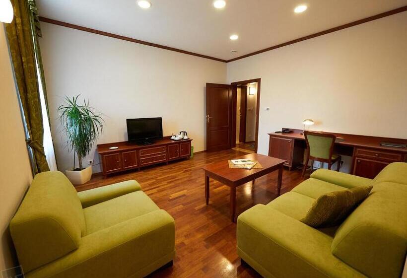 Апартаменты 1 Спальня, Hradná Stráž Hotel&apartments S Privátnym Wellness