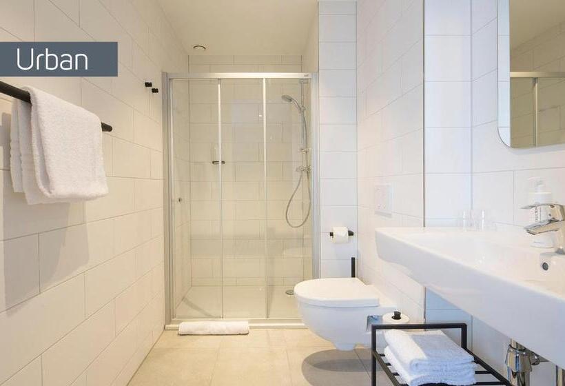 اتاق استاندارد چهار تخته, Corendon Urban Amsterdam Schiphol Airport