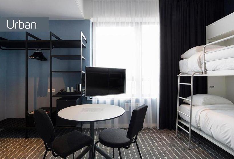 اتاق استاندارد چهار تخته, Corendon Urban Amsterdam Schiphol Airport