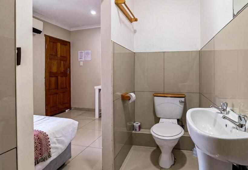 Люкс, Ballito Backpackers