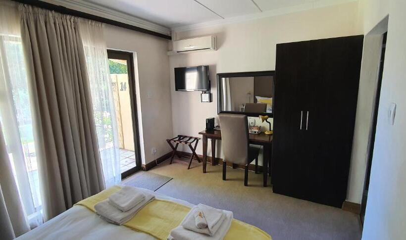 Номер Стандарт Вид на Сад, Acacia Lodge
