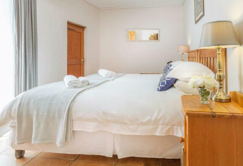 Номер Стандарт, Avenues Guest House
