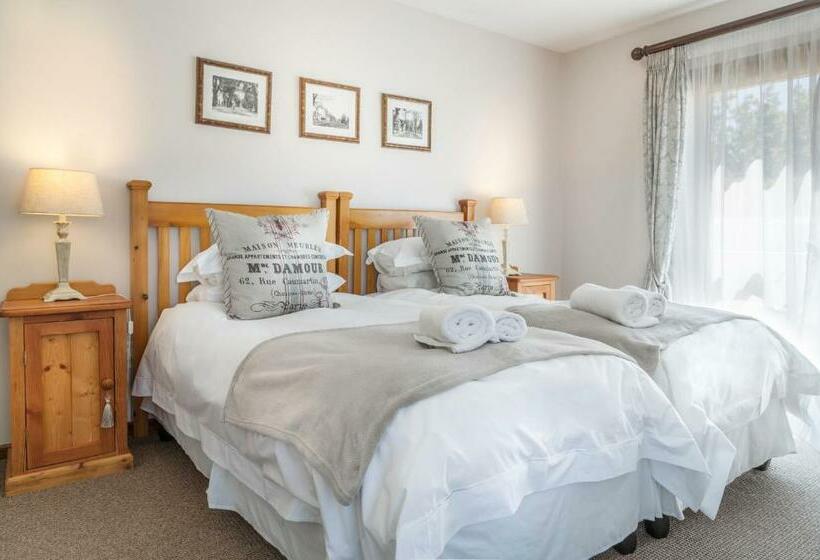 Номер Deluxe, Avenues Guest House