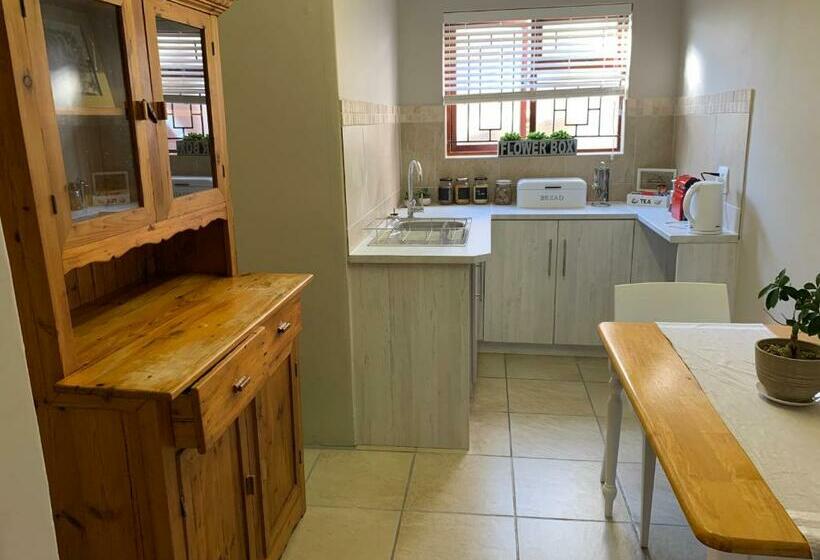 Номер Deluxe Кровать Кинг, Lavandula Manor Self Catering