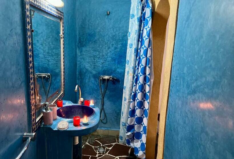 اتاق استاندارد سه نفره, Riad Douja