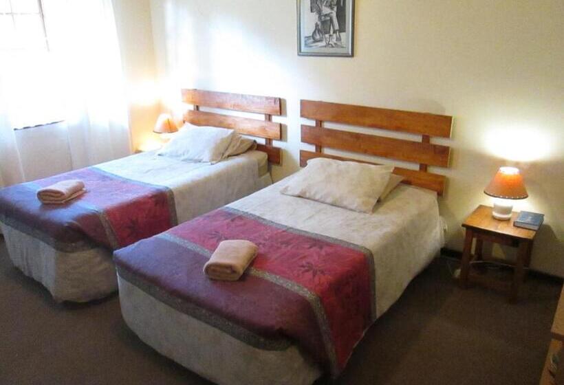 经济房, Bedrock Guesthouse
