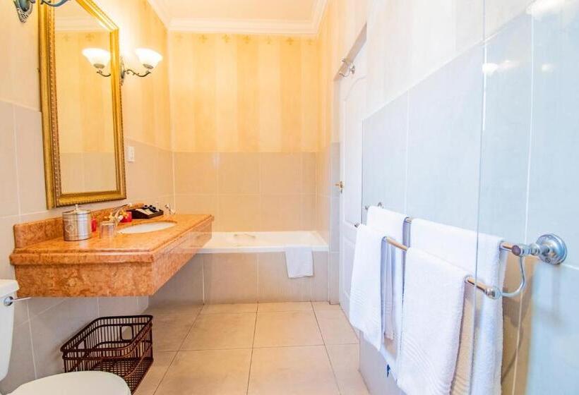 Standard Room King Size Bed, Emakhosini Boutique