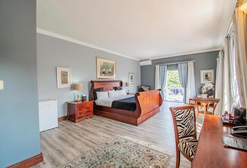 Suite, Emakhosini Boutique