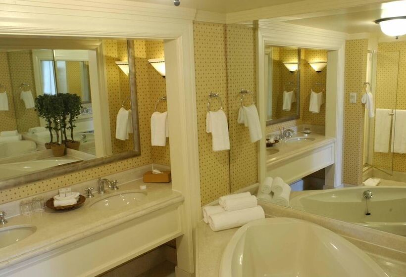سوییت سوپریور, Sun City Hotel And Casino
