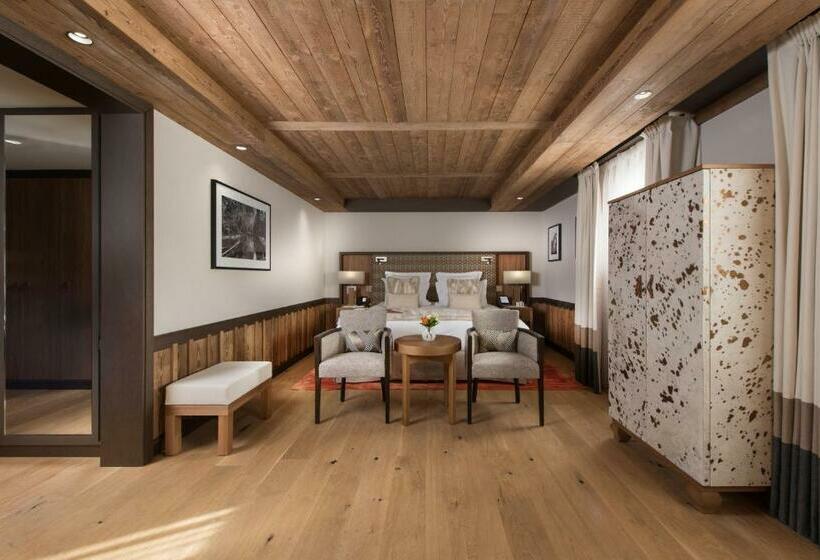 Номер Superior, Hôtel Barrière Les Neiges Courchevel