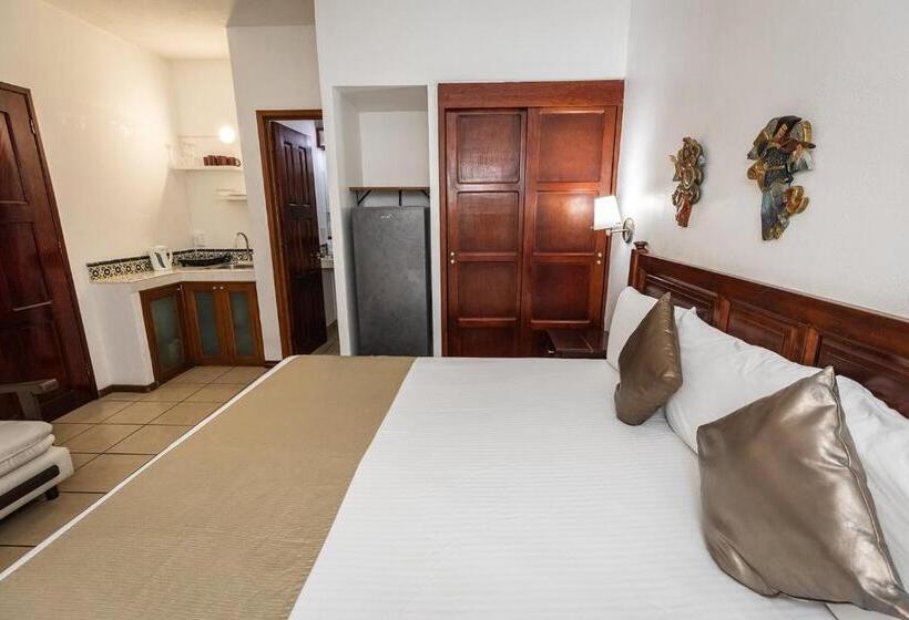 استودیوی استاندارد, Las Mariposas Hotel & Studios