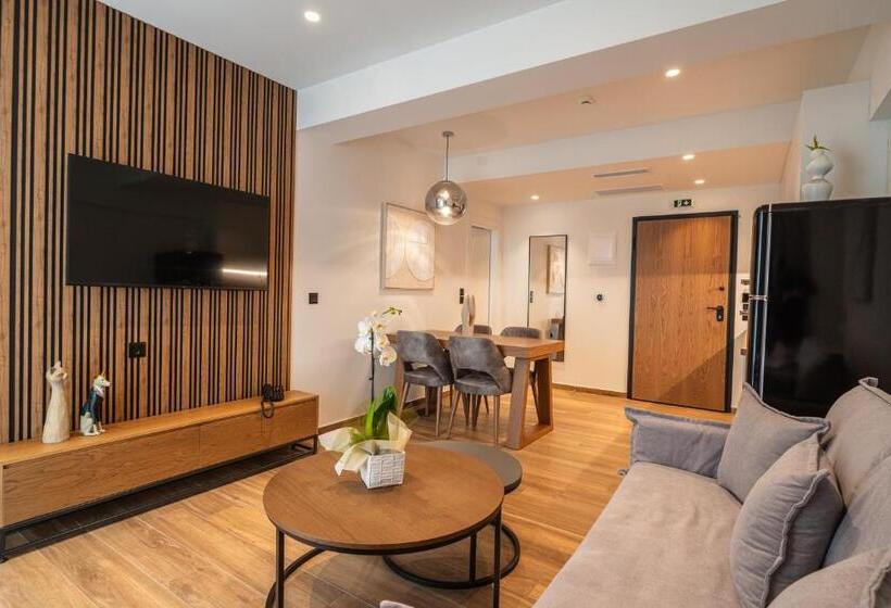 Апартаменты Deluxe 1 Спальня, Volos Inn
